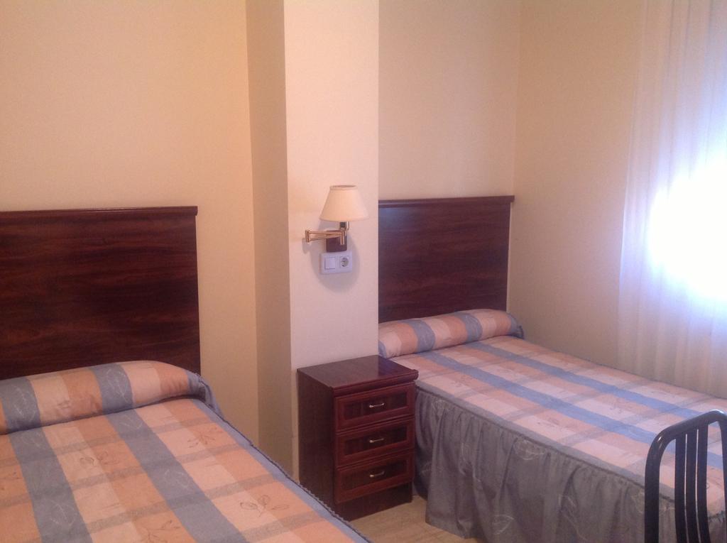 Hostal San Froilan La Virgen del Camino Chambre photo